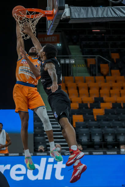 转会市场显 转会市场显